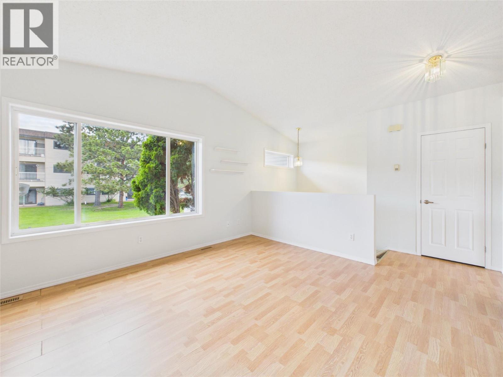 1101 23rd Avenue N Unit# B, Cranbrook, British Columbia V1C 5T6 - Photo 7 - 10391618