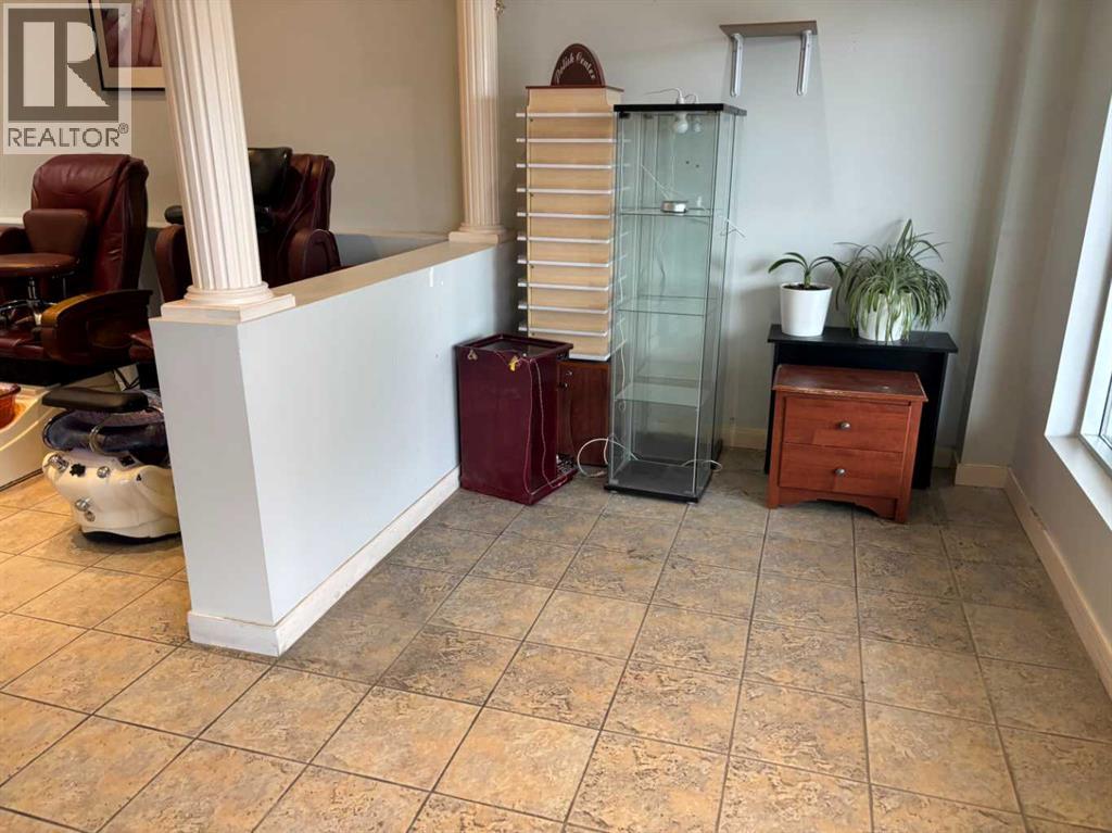 9657, 9639 Macleod Trail SW, Calgary, Alberta  T2J 0P6 - Photo 3 - A2292959