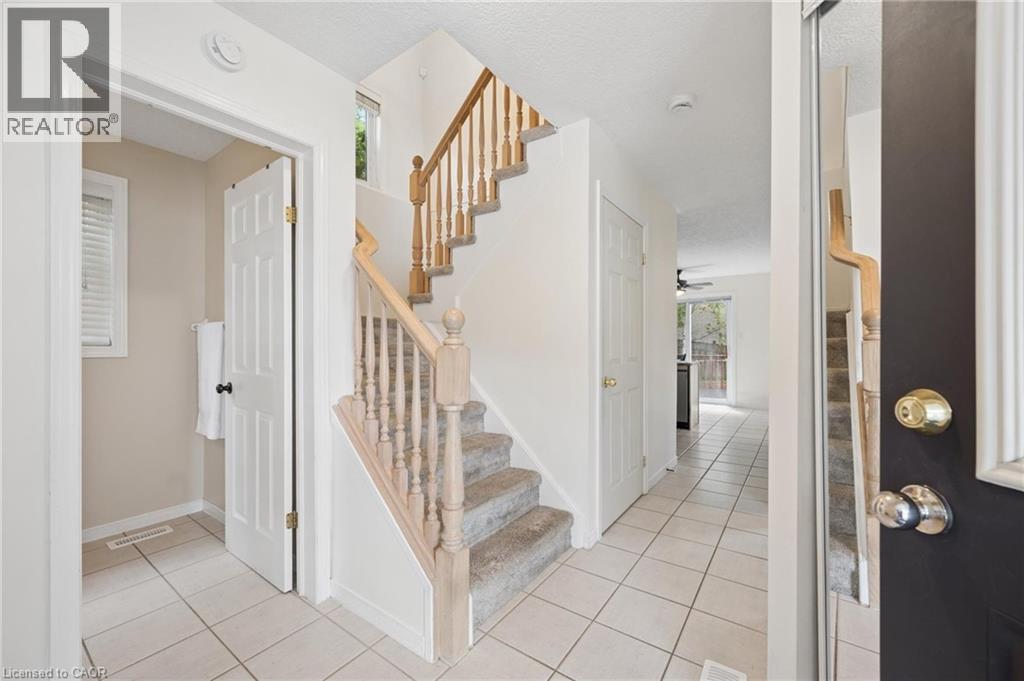 44 Alderson Drive, Cambridge, Ontario  N3C 4C5 - Photo 4 - 40836191