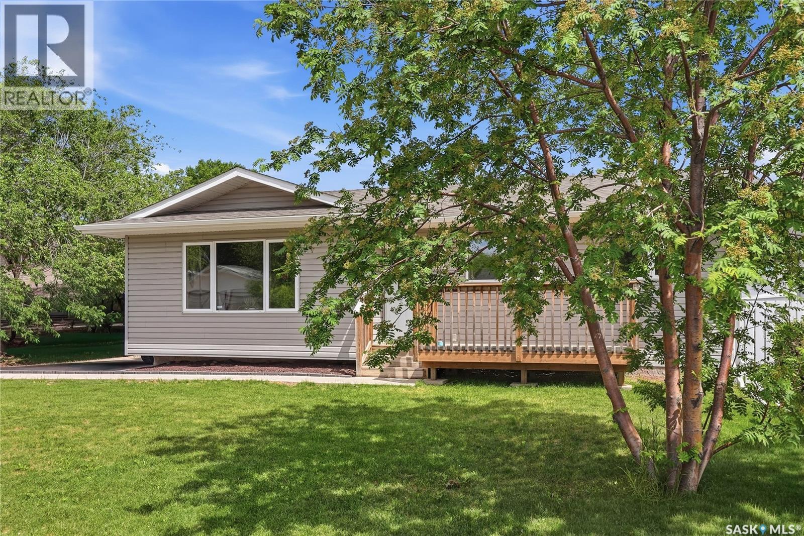 84 Byers Crescent, Saskatoon, Saskatchewan  S7L 4H2 - Photo 3 - SK039410