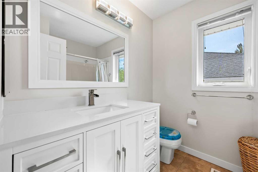 28 Mt Norquay Gate SE, Calgary, Alberta  T2Z 2R3 - Photo 30 - A2317079