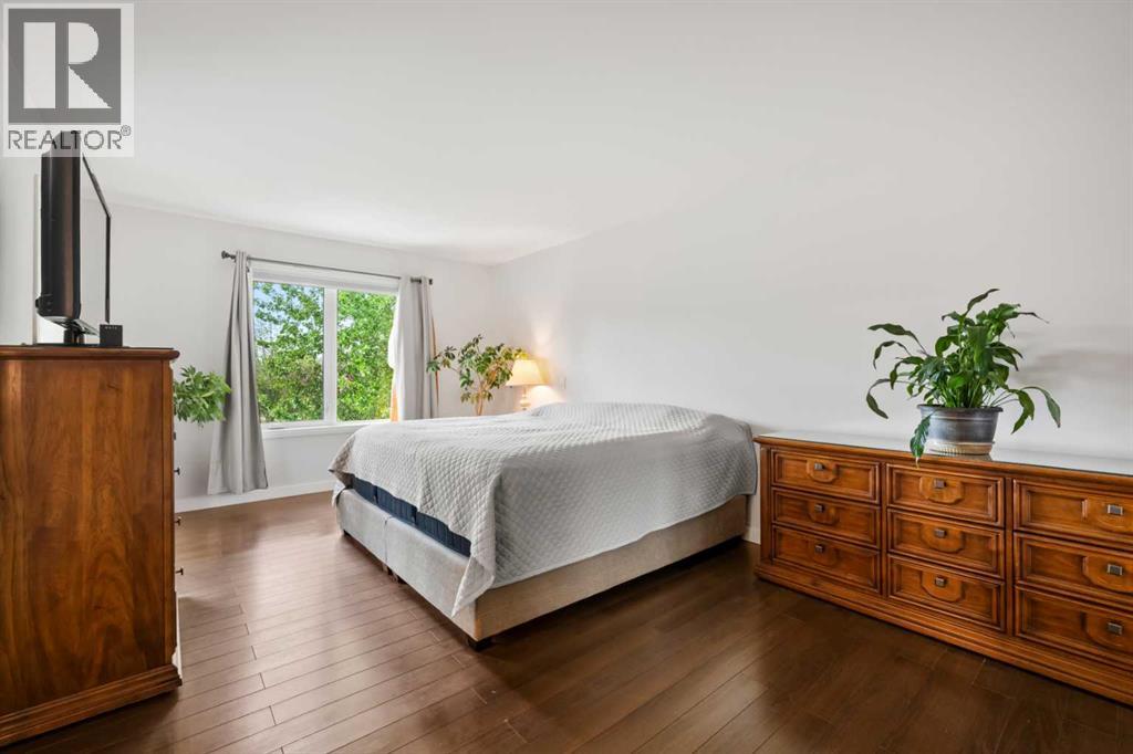 28 Mt Norquay Gate SE, Calgary, Alberta  T2Z 2R3 - Photo 23 - A2317079