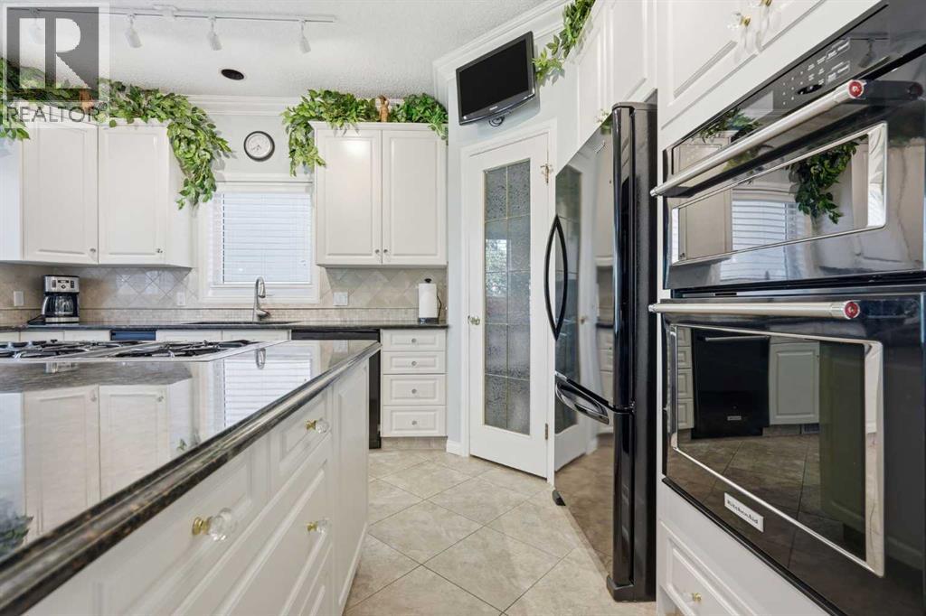 1649 Evergreen Hill Sw, Calgary, Alberta  T2Y 3B6 - Photo 14 - A2319645