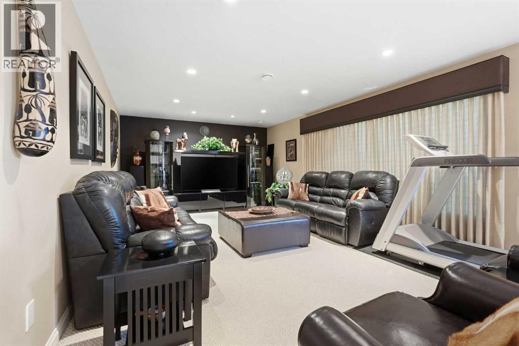 1649 Evergreen Hill Sw, Calgary, Alberta  T2Y 3B6 - Photo 33 - A2319645