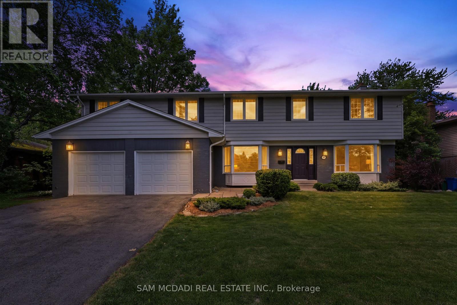 1449 TRUSCOTT DRIVE, Mississauga, Ontario