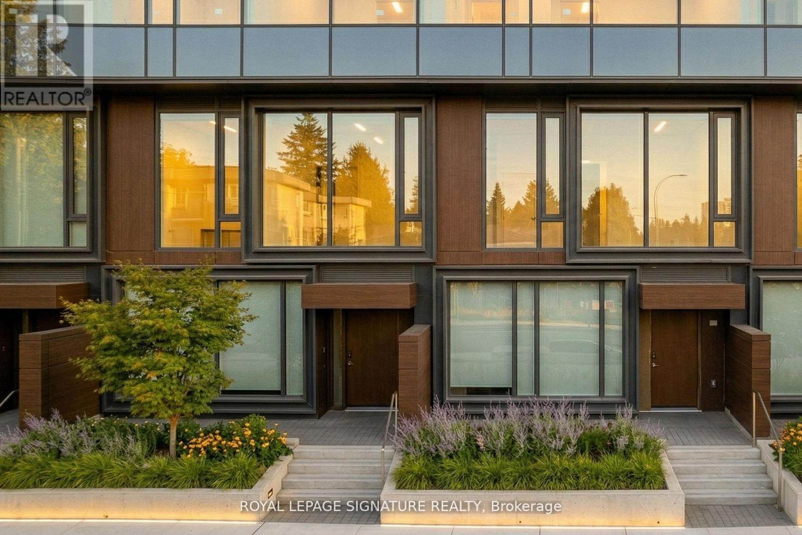 104 (TH4) - 448 BURNHAMTHORPE ROAD W, Mississauga (City Centre)