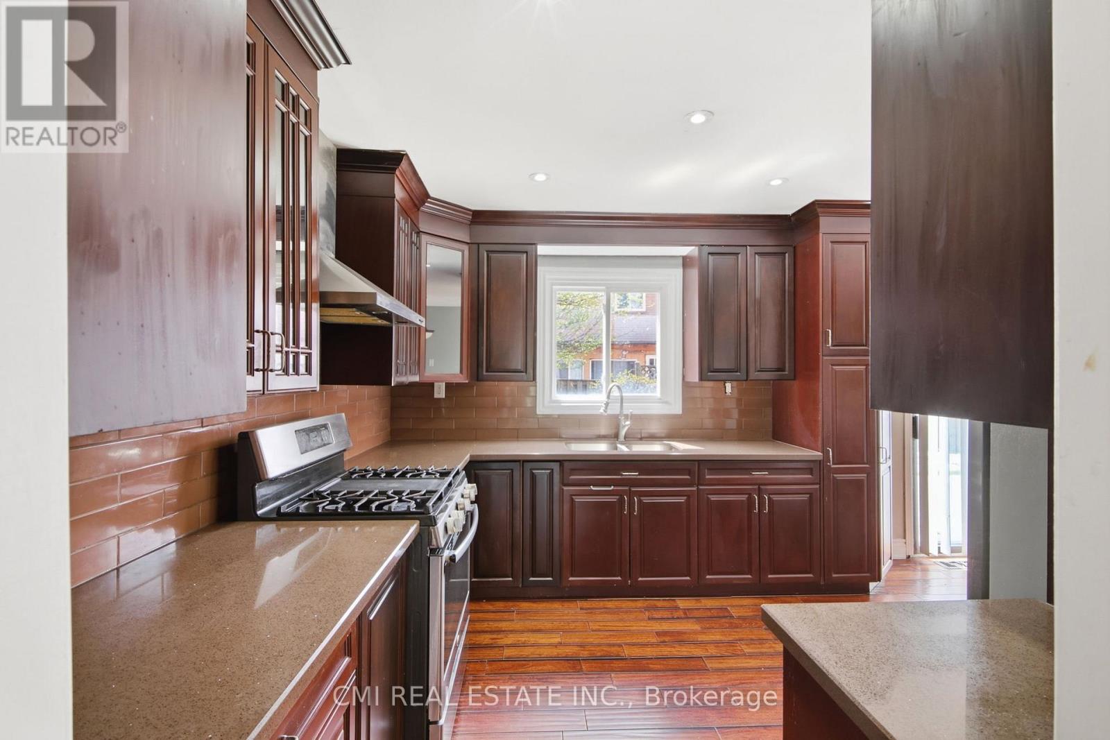 31 Castlehill Road, Brampton, Ontario  L6X 4E3 - Photo 13 - W13450776