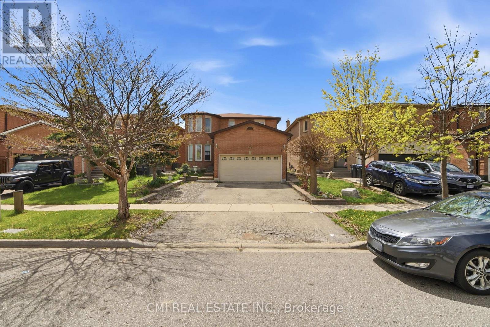 31 Castlehill Road, Brampton, Ontario  L6X 4E3 - Photo 4 - W13450776