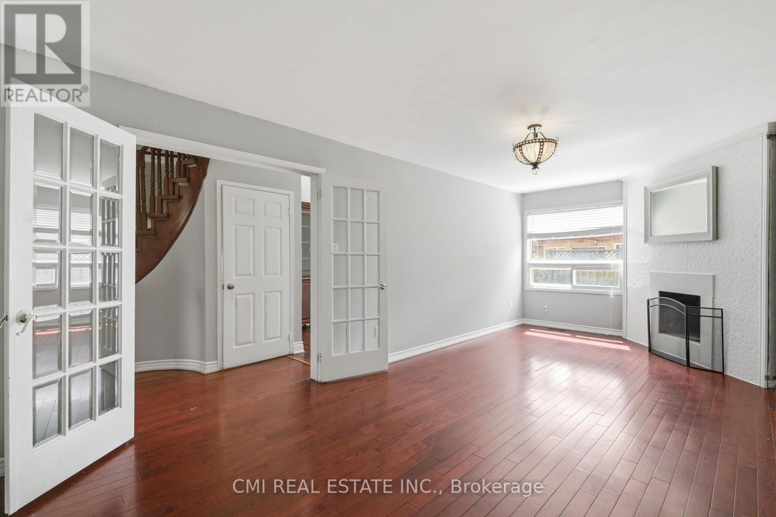 31 Castlehill Road, Brampton, Ontario  L6X 4E3 - Photo 7 - W13450776
