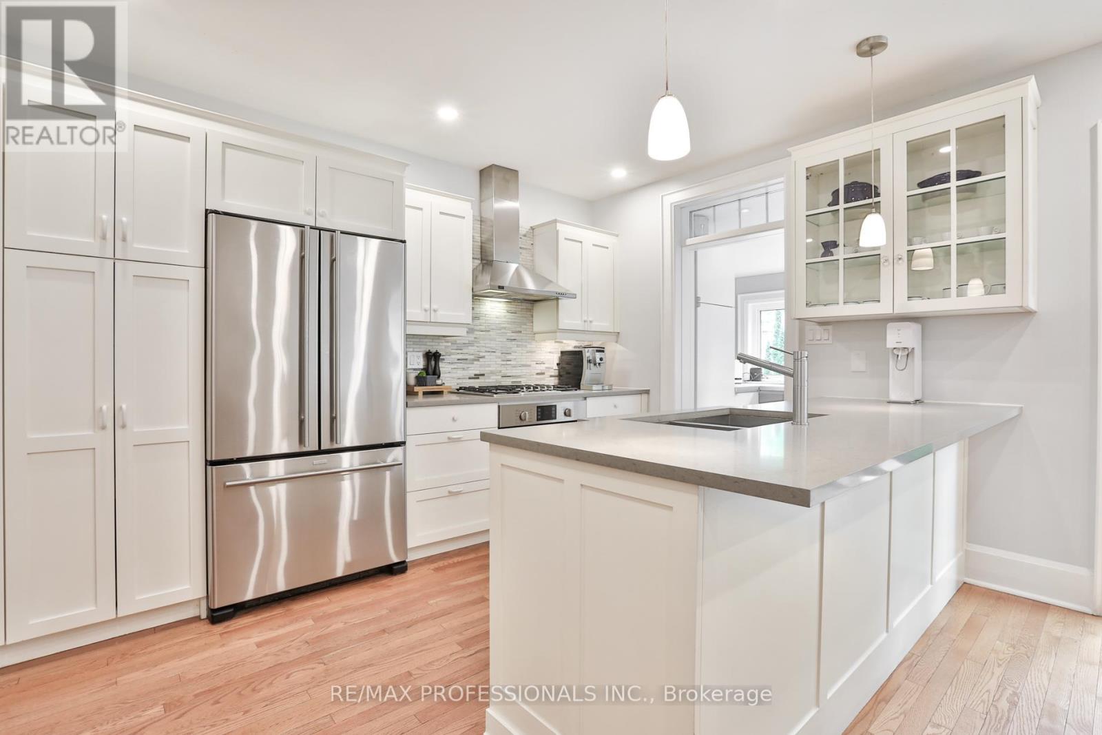 611 Windermere Avenue, Toronto, Ontario  M6S 3L9 - Photo 14 - W13450832