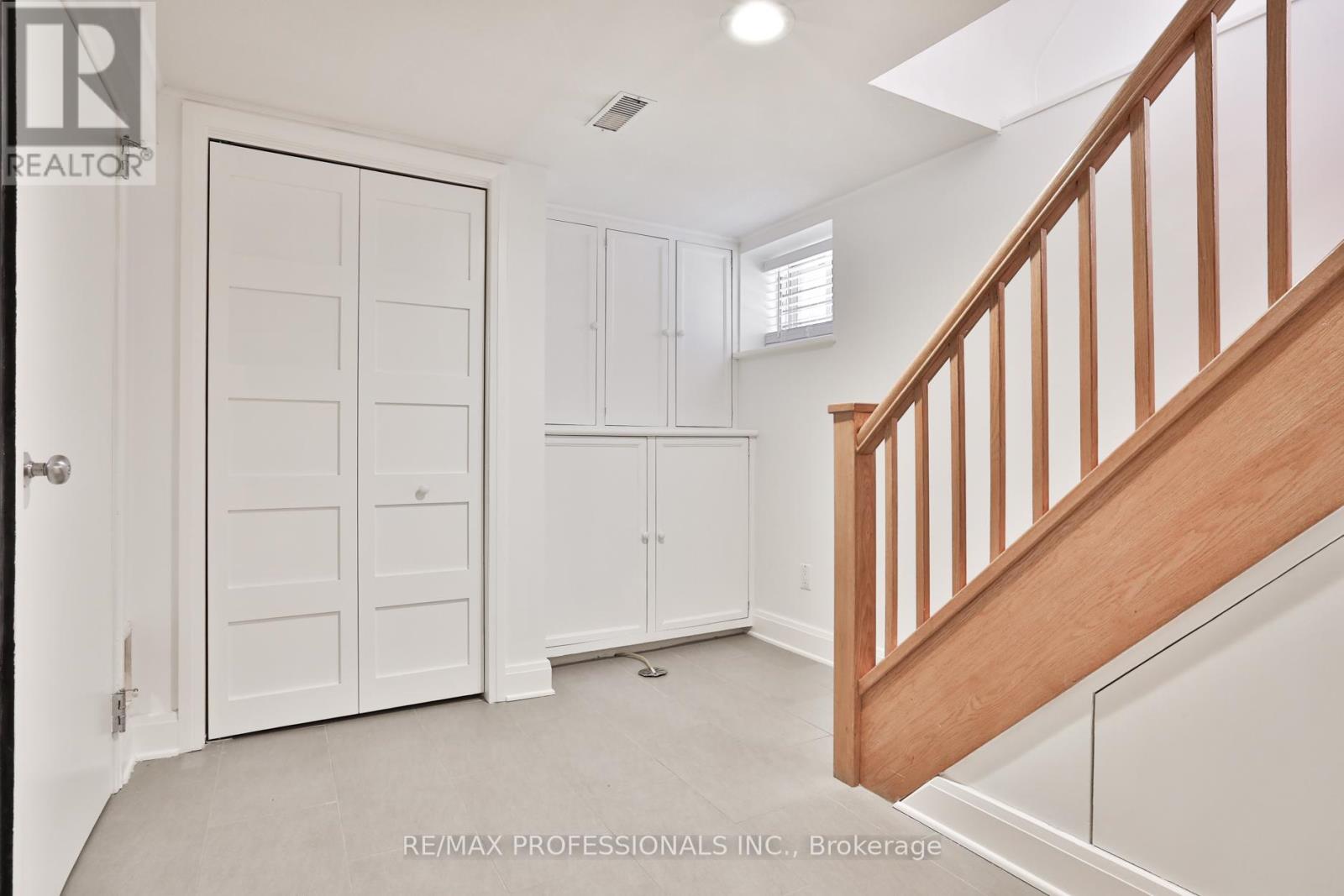 611 Windermere Avenue, Toronto, Ontario  M6S 3L9 - Photo 29 - W13450832