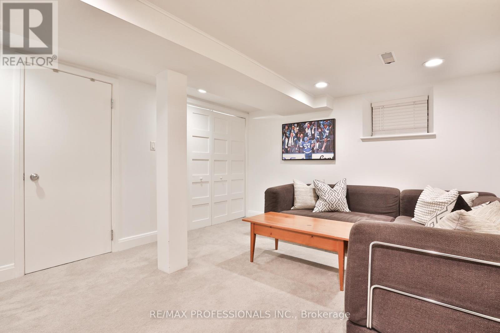611 Windermere Avenue, Toronto, Ontario  M6S 3L9 - Photo 32 - W13450832