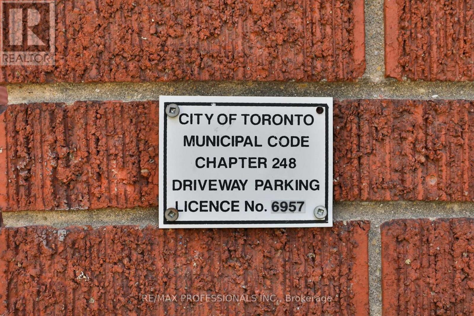 611 Windermere Avenue, Toronto, Ontario  M6S 3L9 - Photo 47 - W13450832