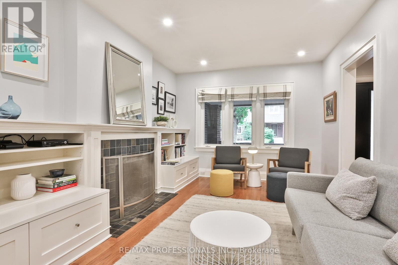 611 Windermere Avenue, Toronto, Ontario  M6S 3L9 - Photo 5 - W13450832