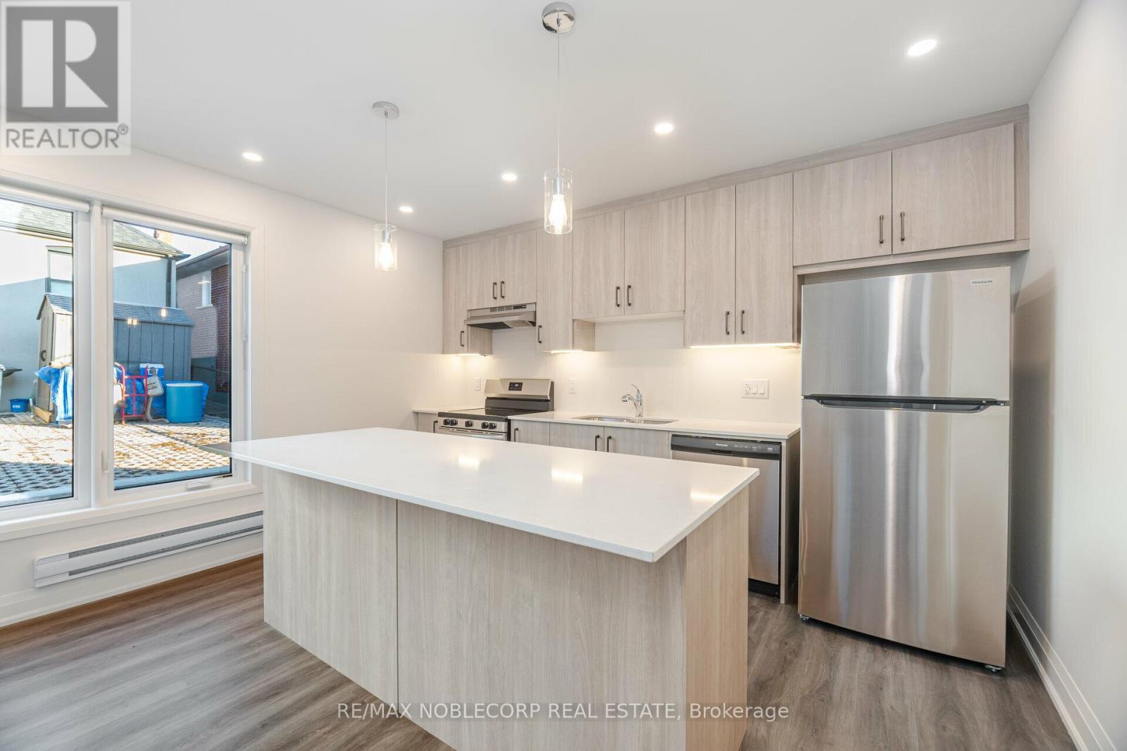G-Suite - 16 Little Boulevard, Toronto, Ontario  M6E 4N2 - Photo 12 - W13450898