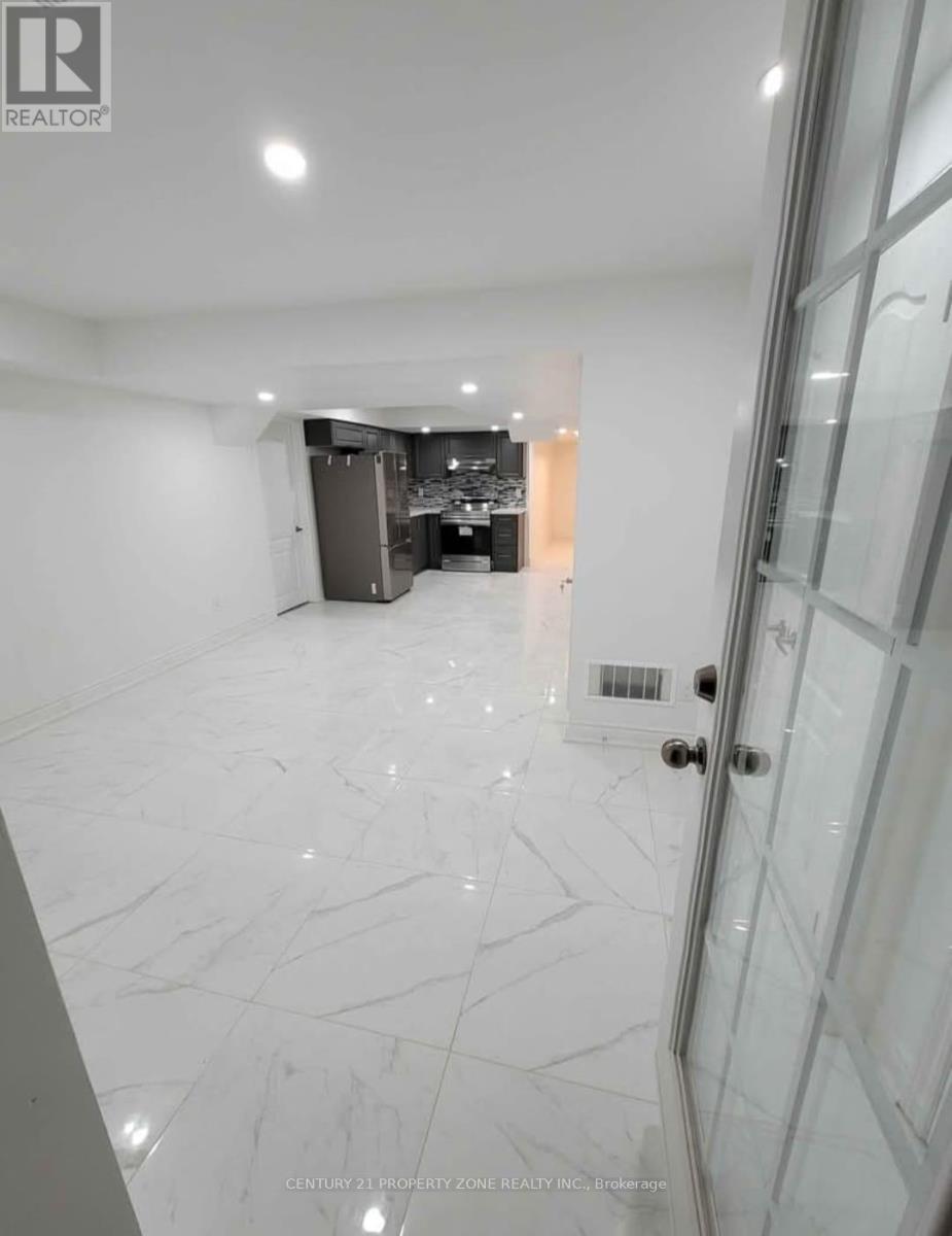 22 Brentcliff Drive, Brampton, Ontario  L7A 2M7 - Photo 3 - W13450916