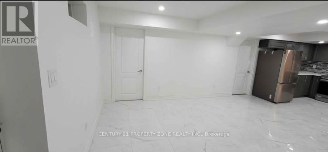 22 Brentcliff Drive, Brampton, Ontario  L7A 2M7 - Photo 4 - W13450916
