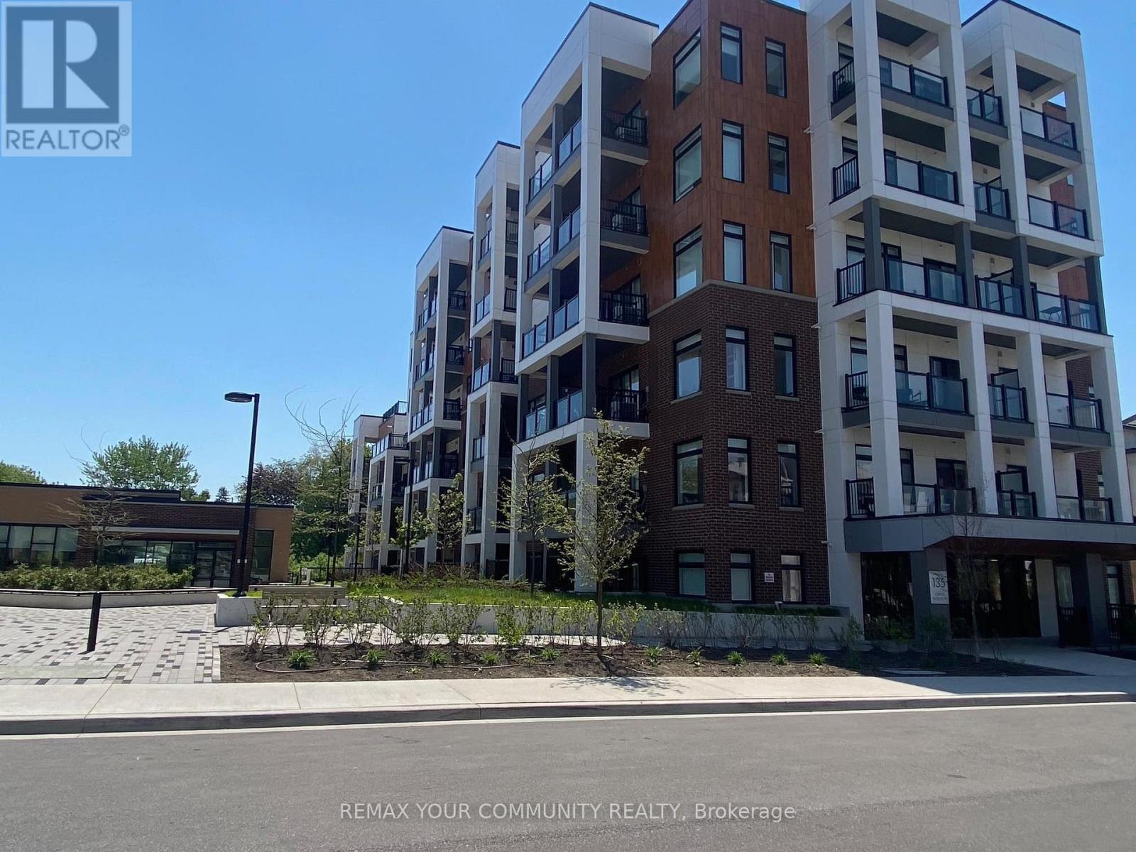 411 - 135 Cannon Jackson Drive, Toronto, Ontario  M6M 0E1 - Photo 2 - W13450938