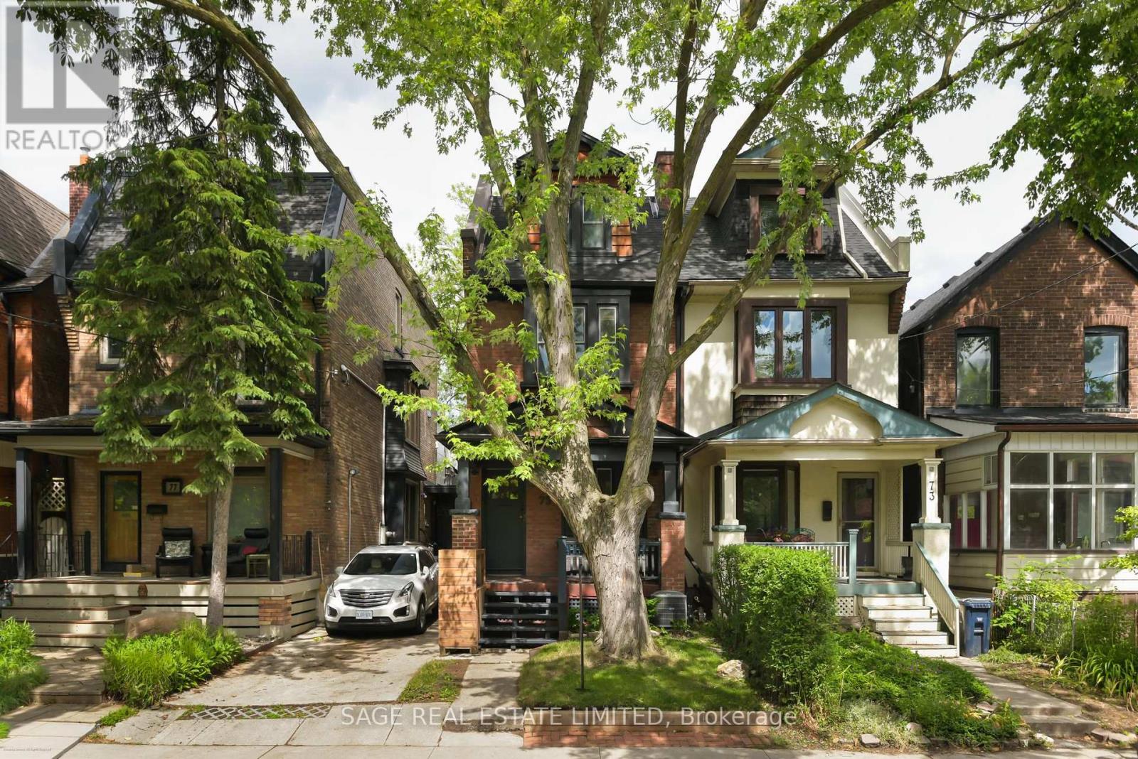 75 Fuller Avenue, Toronto, Ontario M6R 2C4 - Photo 2 - W13450956
