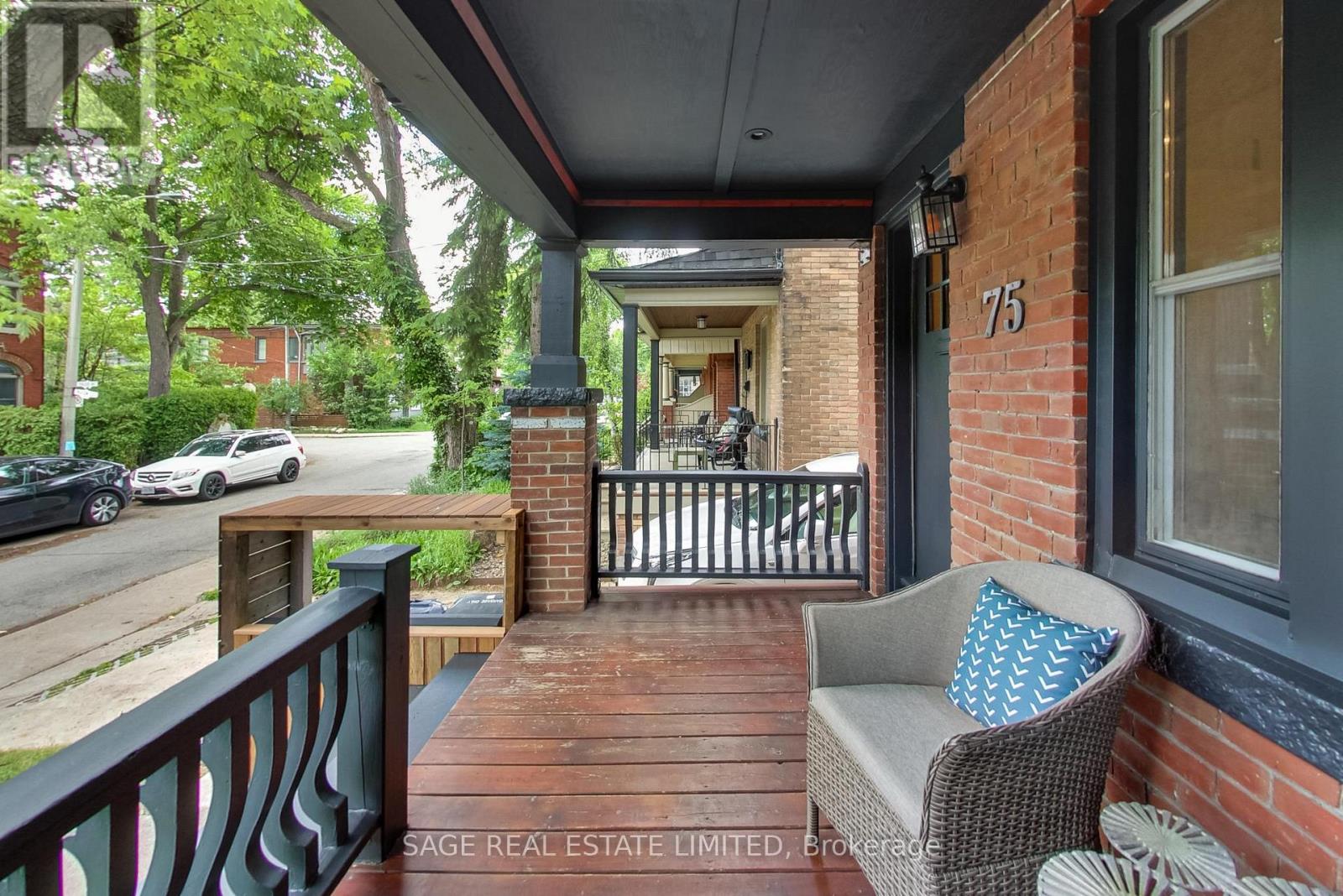 75 Fuller Avenue, Toronto, Ontario M6R 2C4 - Photo 4 - W13450956