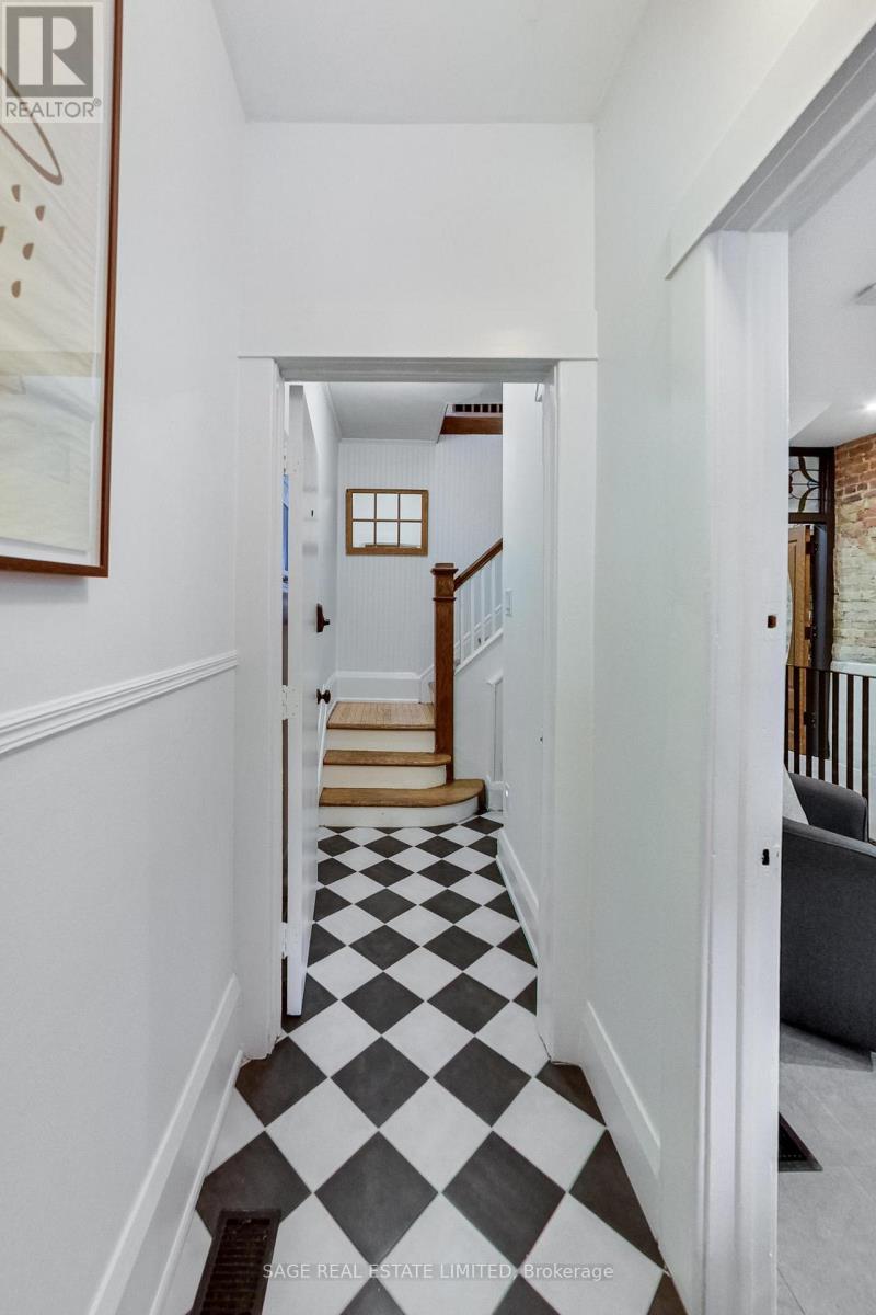 75 Fuller Avenue, Toronto, Ontario M6R 2C4 - Photo 6 - W13450956