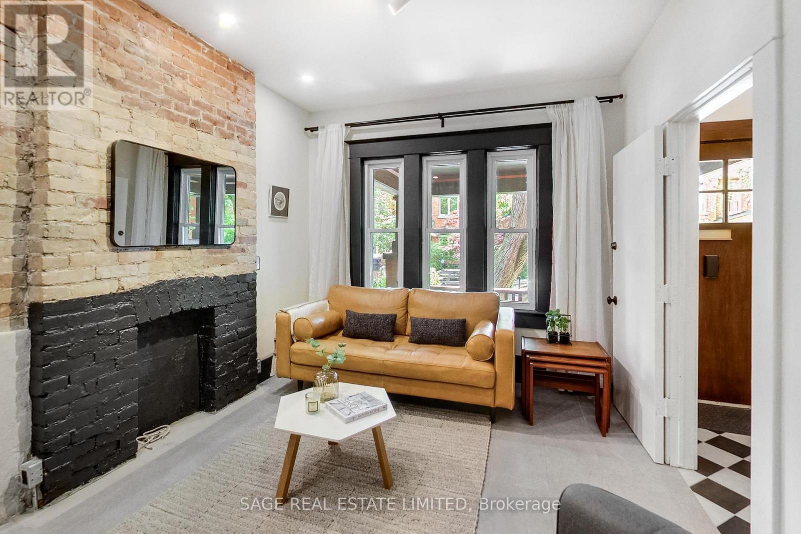 75 Fuller Avenue, Toronto, Ontario M6R 2C4 - Photo 8 - W13450956