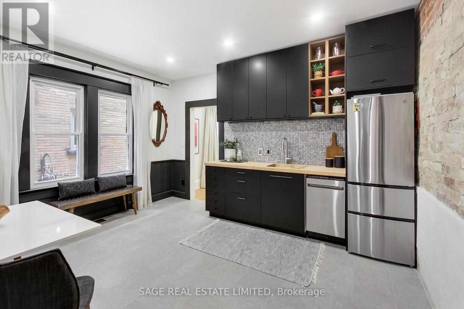 75 Fuller Avenue, Toronto, Ontario M6R 2C4 - Photo 9 - W13450956