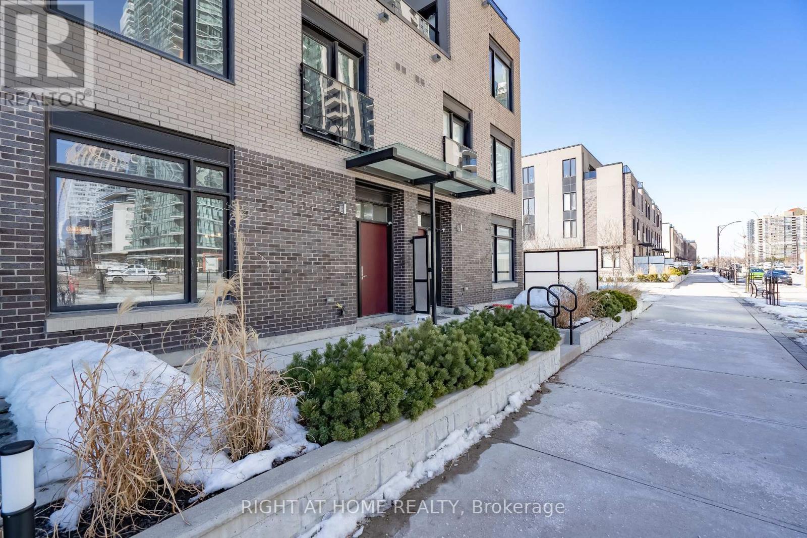 5 - 4030 PARKSIDE VILLAGE DRIVE, Mississauga, Ontario
