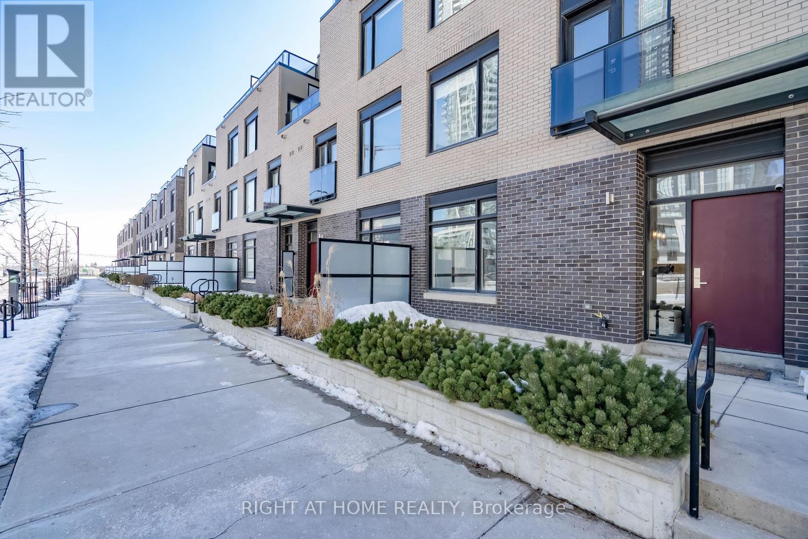 5 - 4030 Parkside Village Drive, Mississauga, Ontario  L5B 0K2 - Photo 3 - W13451044