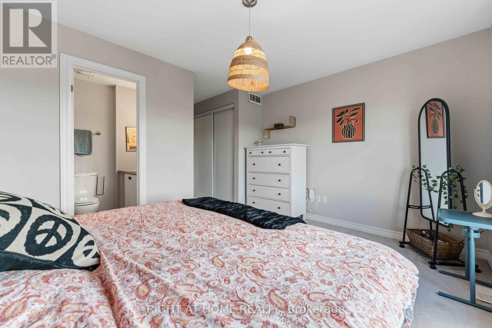 354 Brettonwood Ridge, Ottawa, Ontario  K2T 0H8 - Photo 10 - X13451164