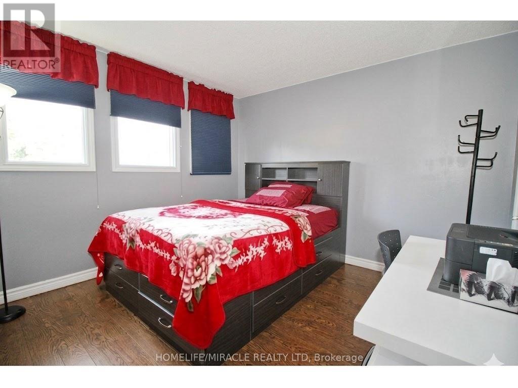 8 Sayor Drive, Ajax, Ontario  L1T 3K2 - Photo 10 - E13445012