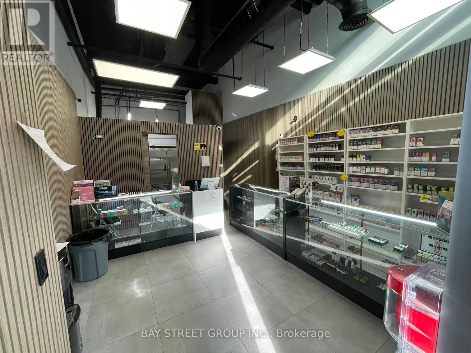 13 - 7181 Yonge Street, Markham, Ontario  L3T 0C7 - Photo 2 - N13243718