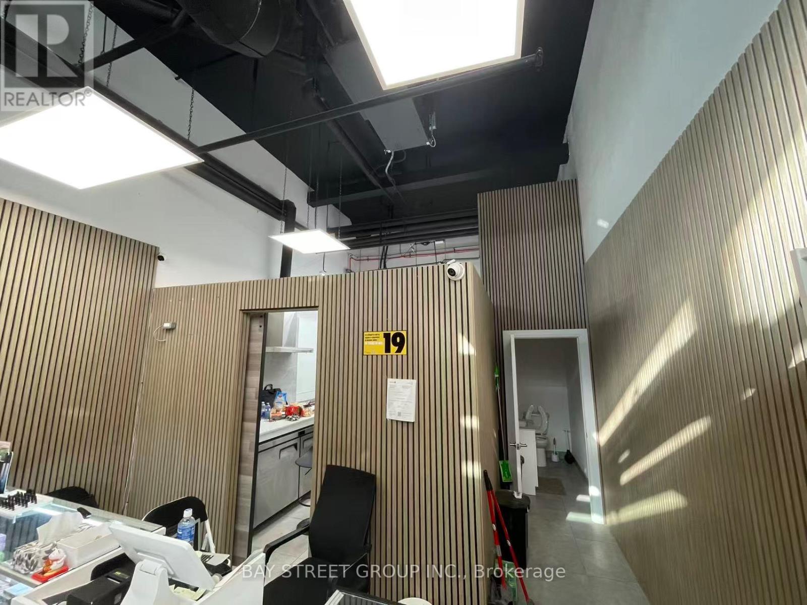 13 - 7181 Yonge Street, Markham, Ontario  L3T 0C7 - Photo 5 - N13243718