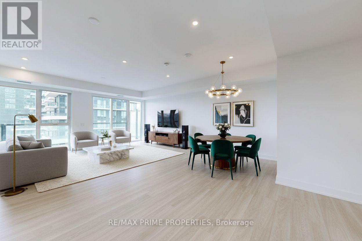 2401 - 30 Inn On The Park Drive, Toronto, Ontario  M3C 0P7 - Photo 2 - C12886754