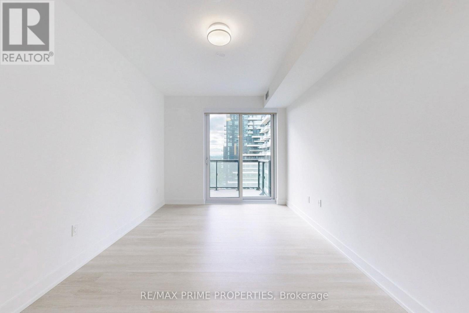 2401 - 30 Inn On The Park Drive, Toronto, Ontario  M3C 0P7 - Photo 6 - C12886754