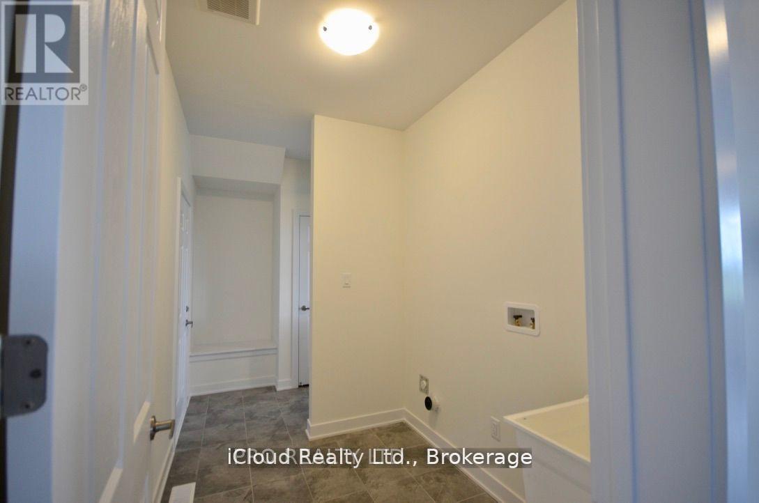 166 Aviron Crescent, Welland, Ontario L3B 5K5 - Photo 3 - X13450926