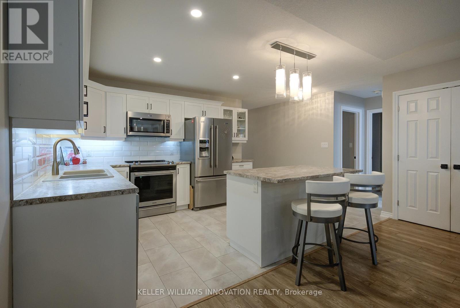 51 Devon Drive, South Huron, Ontario  N0M 1S3 - Photo 11 - X13450936