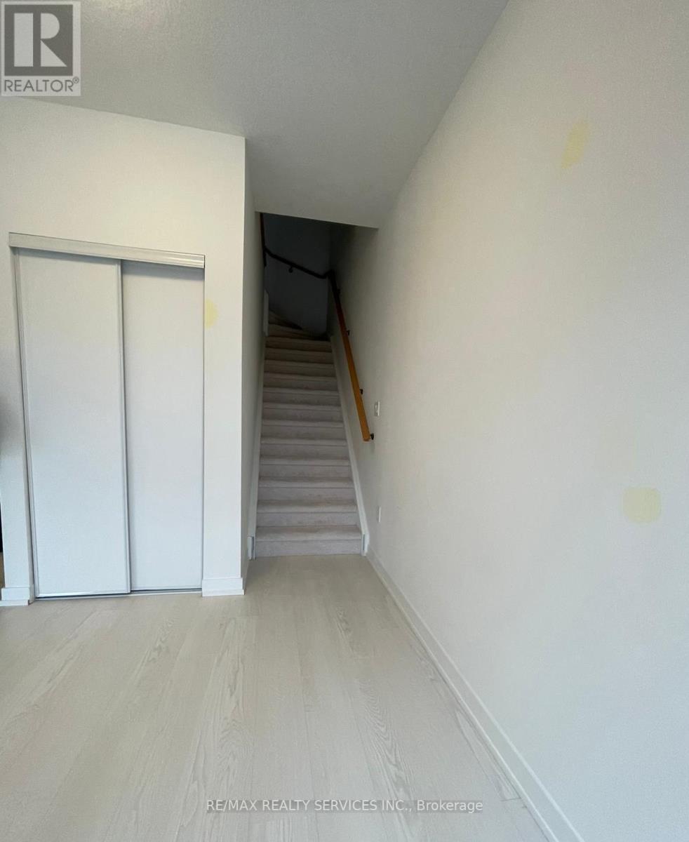 C11 - 10 Palace Street, Kitchener, Ontario N2E 0J3 - Photo 2 - X13451028