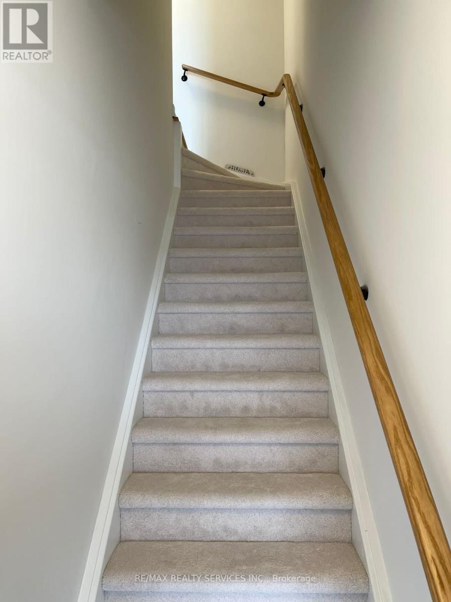 C11 - 10 Palace Street, Kitchener, Ontario N2E 0J3 - Photo 3 - X13451028