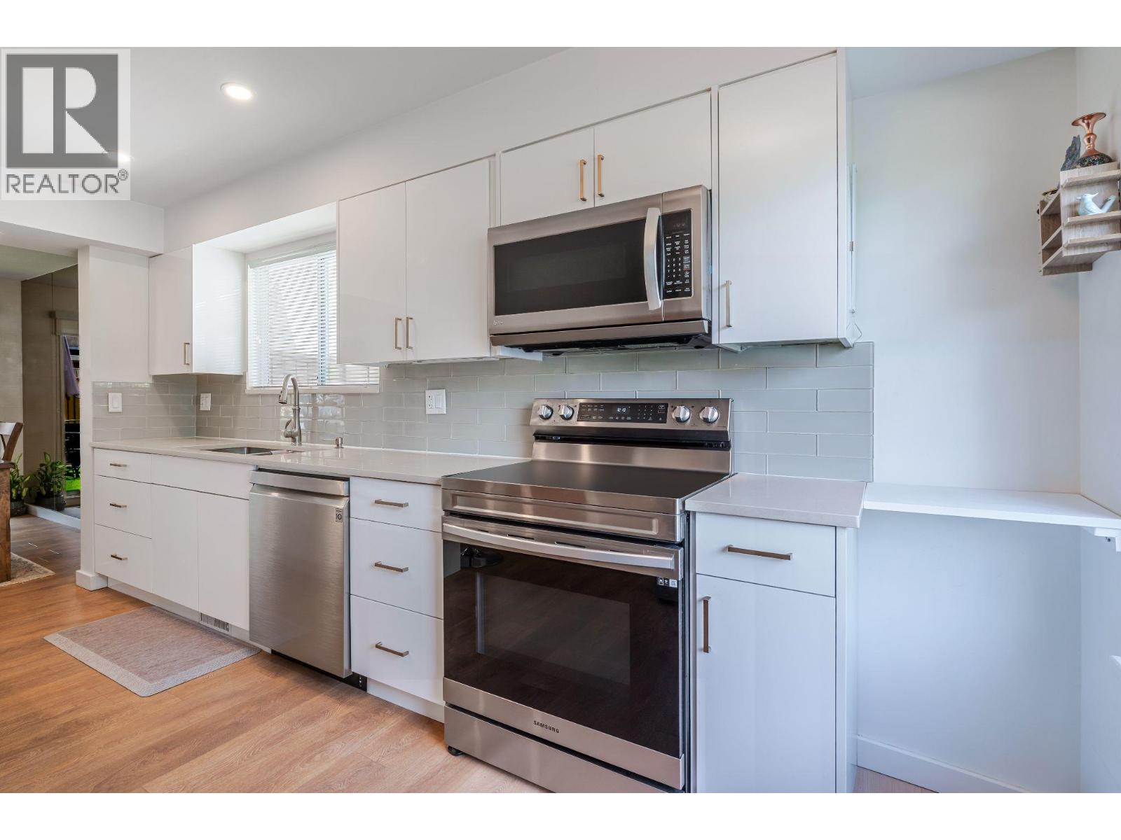 16 901 W 17th Street, North Vancouver, British Columbia  V7P 1V8 - Photo 15 - R3136346