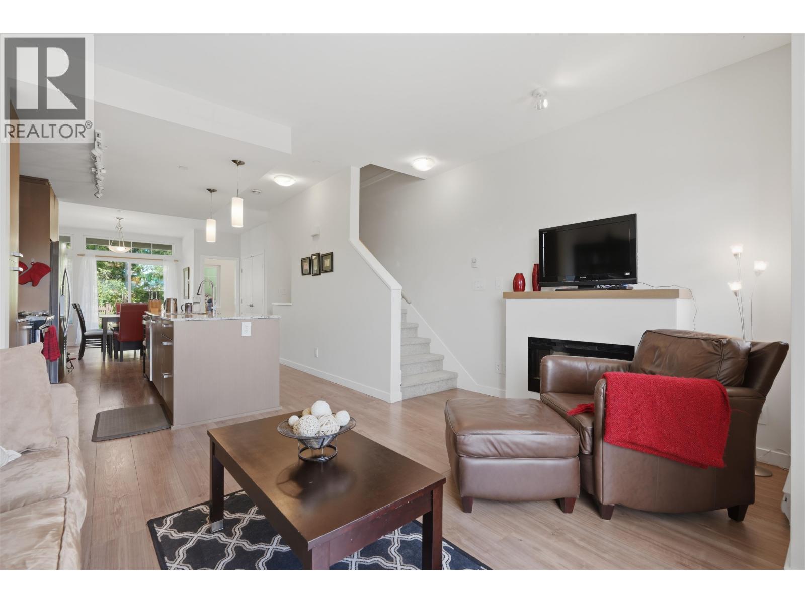 5906 Beachgate Lane, Sechelt, British Columbia  V7Z 0S3 - Photo 4 - R3136358