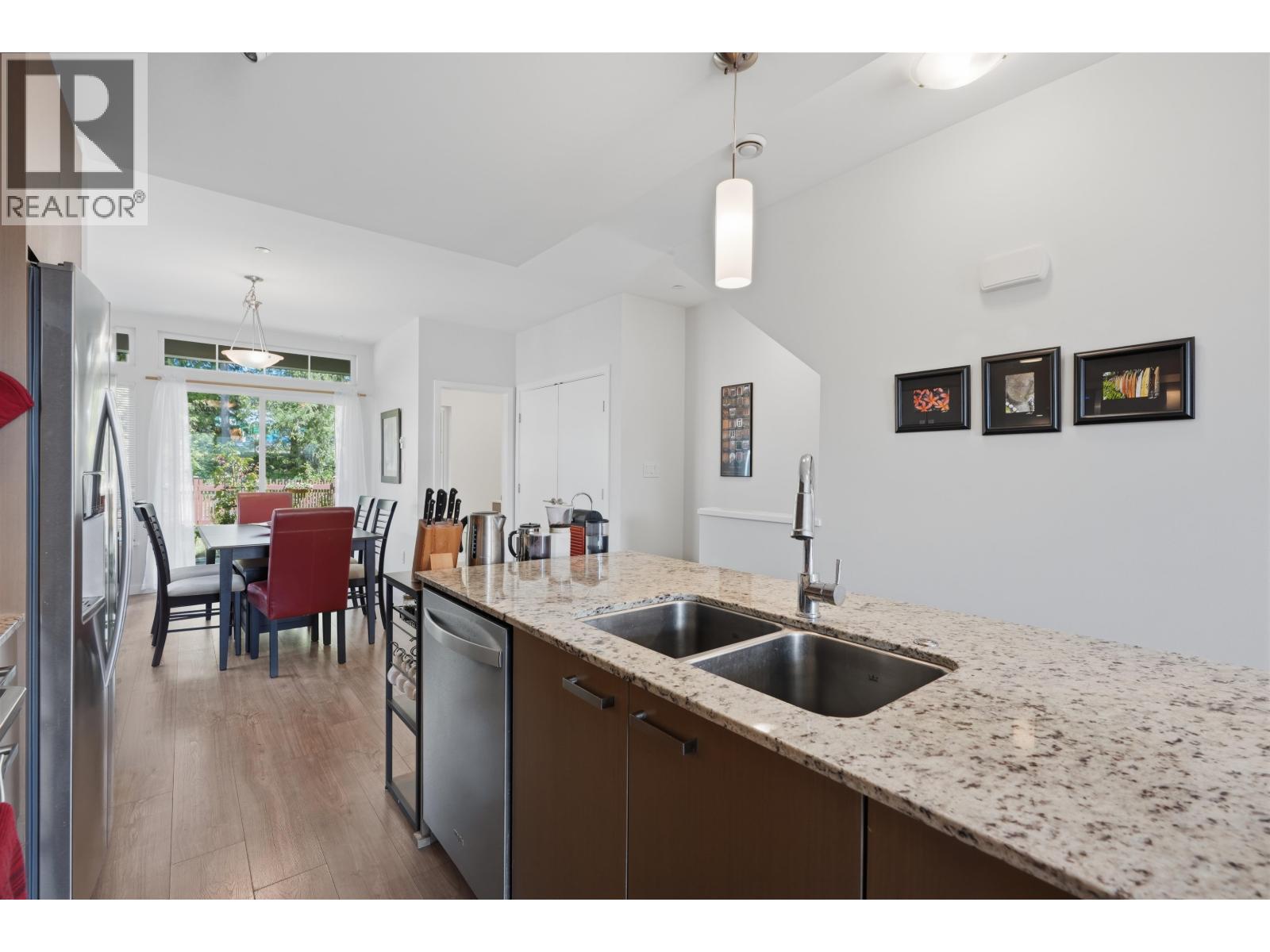 5906 Beachgate Lane, Sechelt, British Columbia  V7Z 0S3 - Photo 9 - R3136358