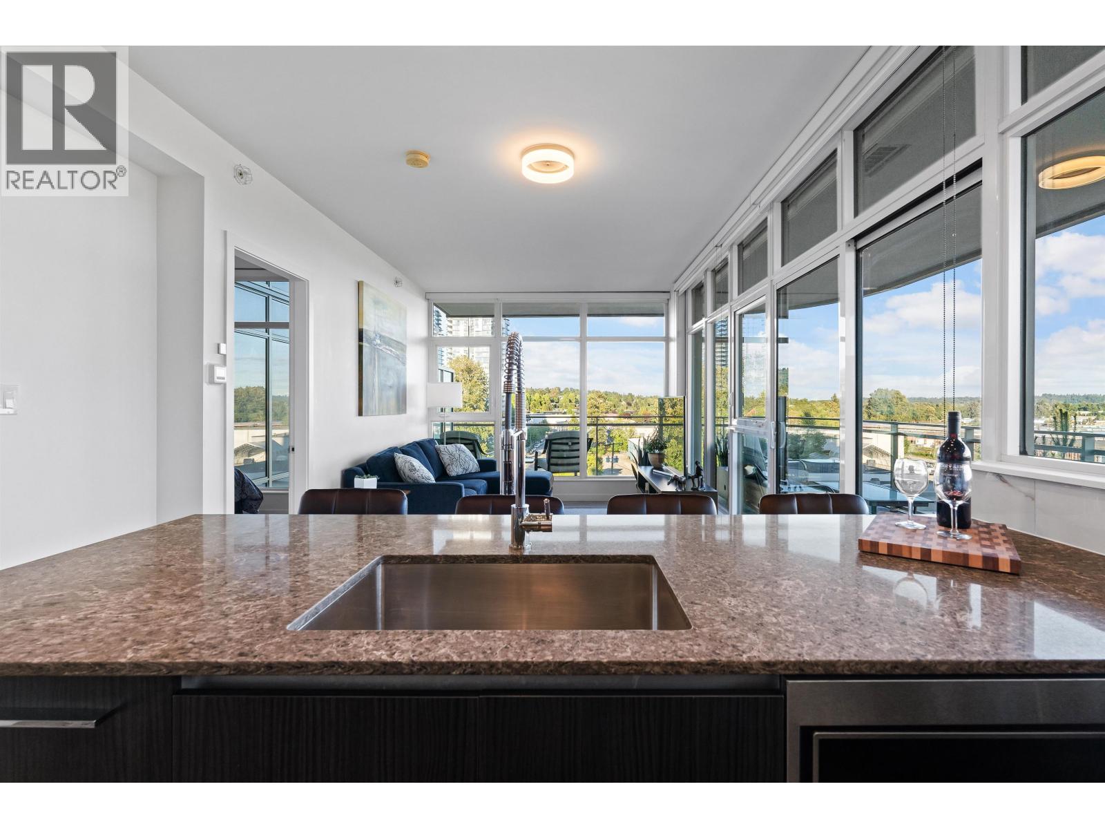 605 5333 Goring Street, Burnaby, British Columbia  V5B 0B6 - Photo 4 - R3136361