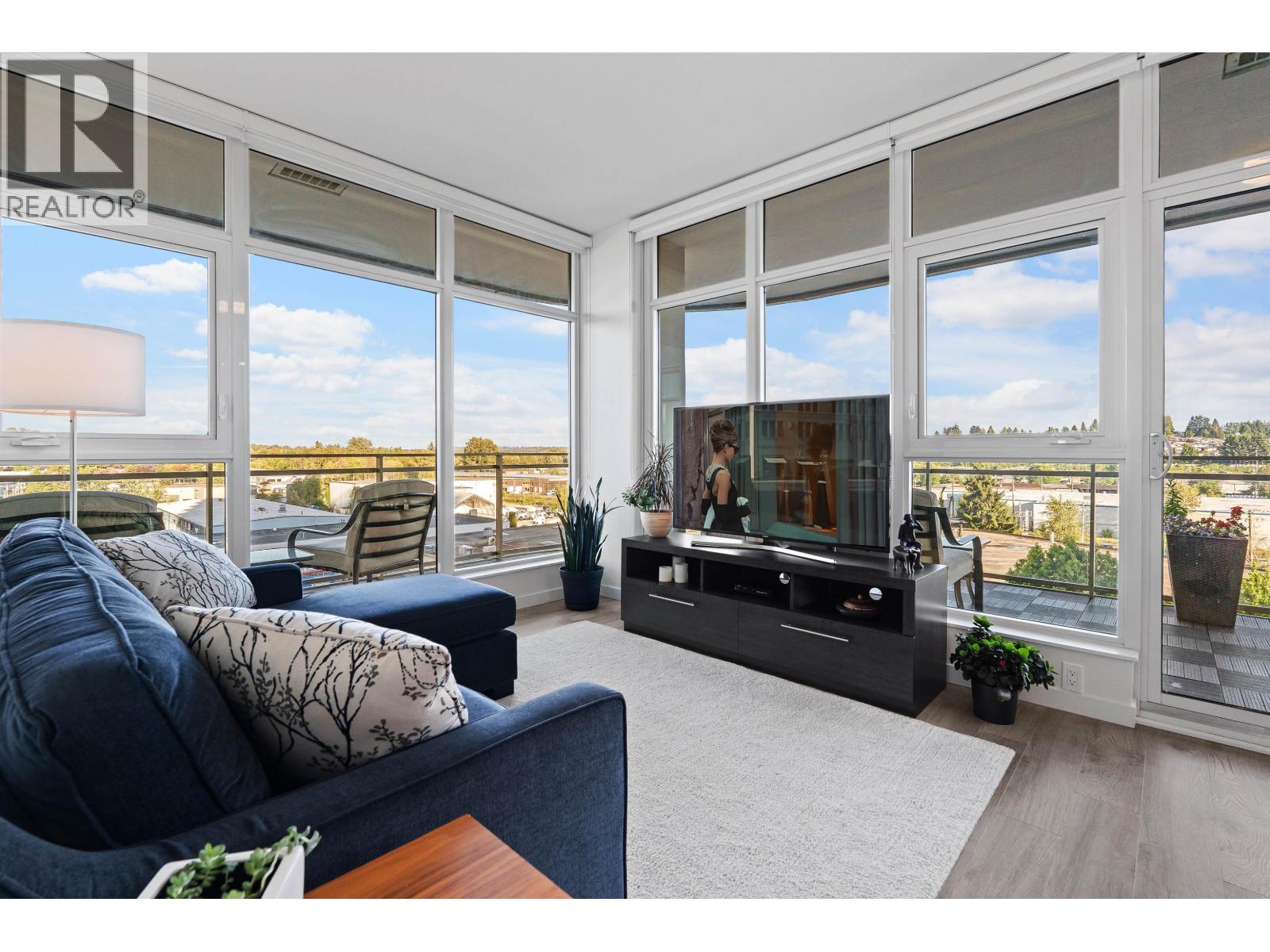 605 5333 Goring Street, Burnaby, British Columbia  V5B 0B6 - Photo 5 - R3136361