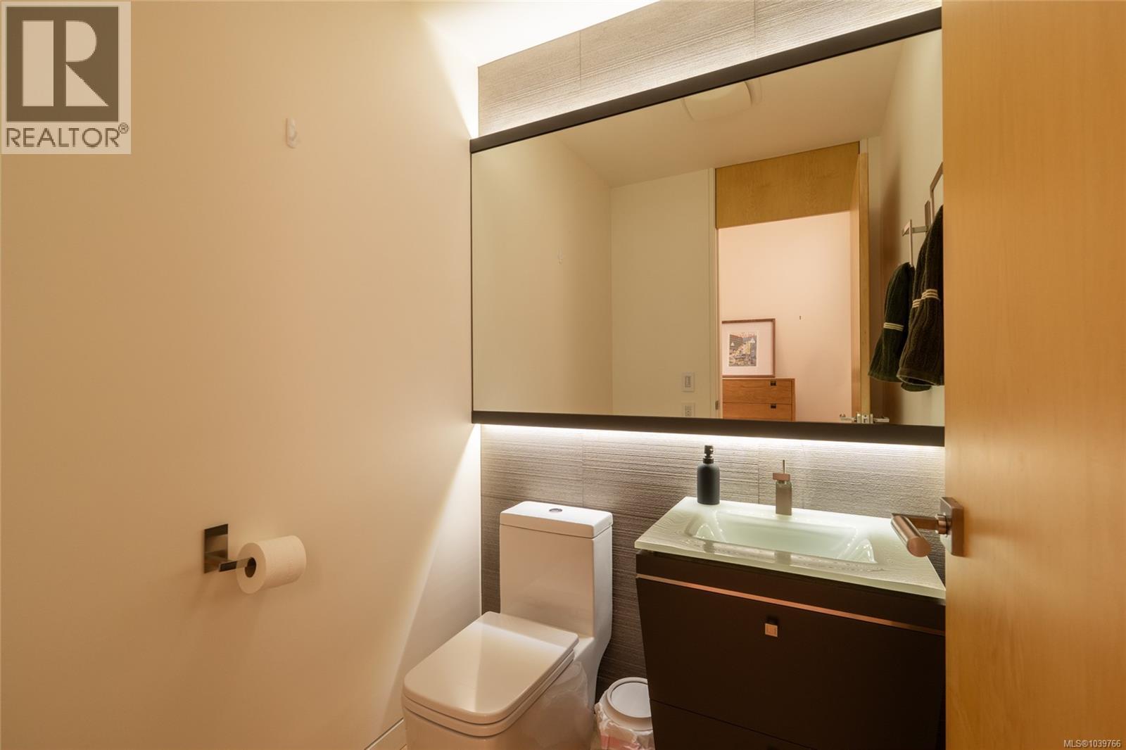 435 Chadwick Pl, Victoria, British Columbia  V8S 1H4 - Photo 30 - 1039766