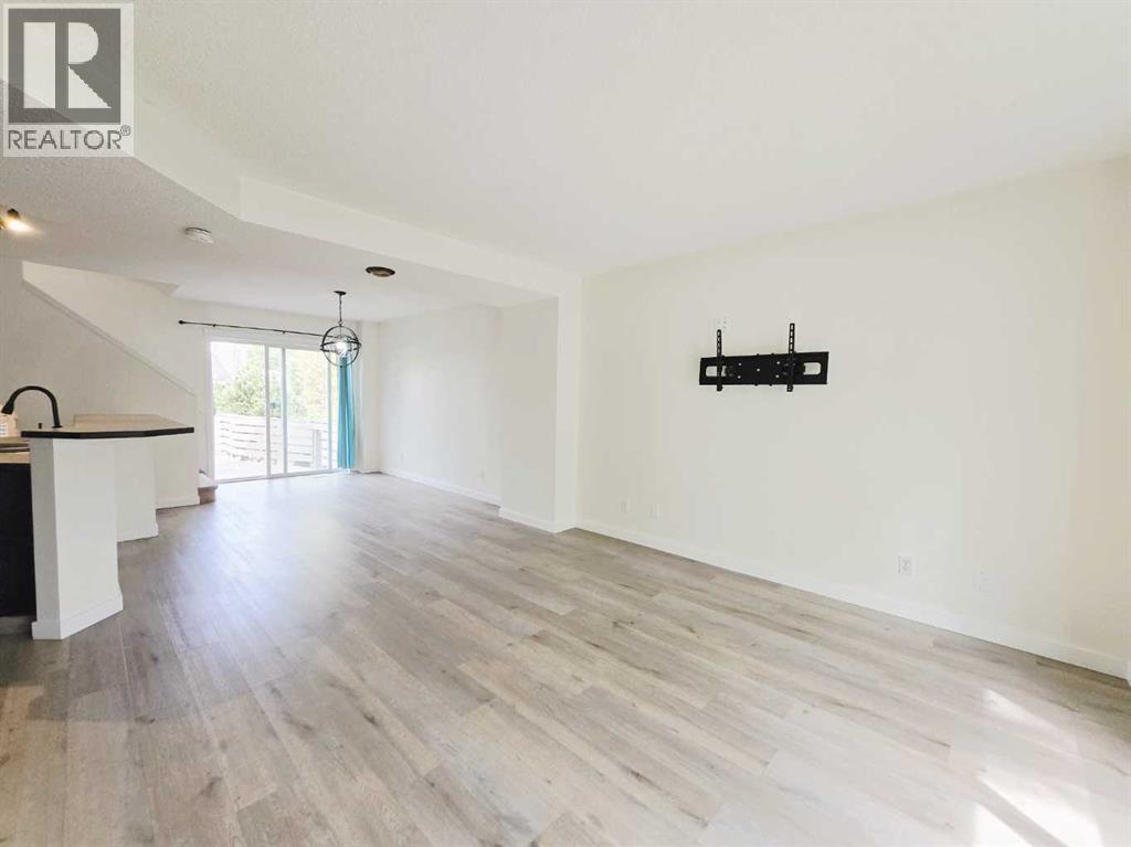 210 Prestwick Circle Se, Calgary, Alberta  T2Z 3X5 - Photo 3 - A2315599