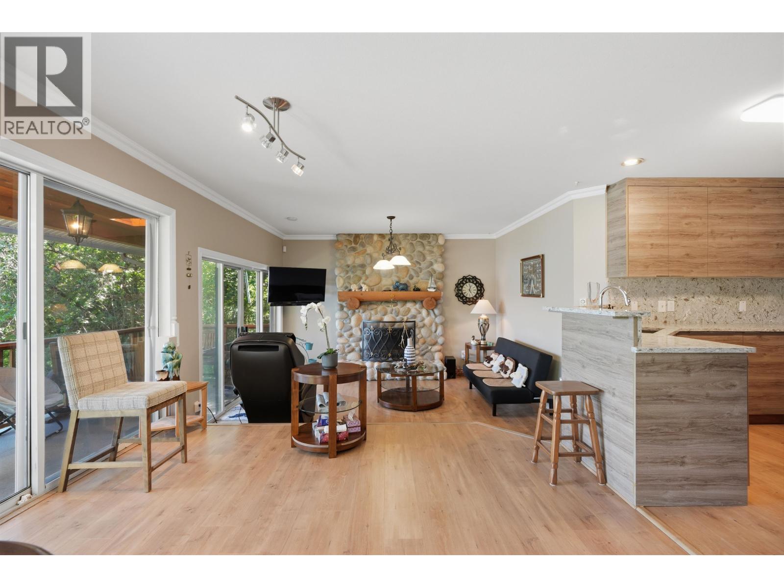 5810 Marine Way, Sechelt, British Columbia  V7Z 0L8 - Photo 10 - R3136356