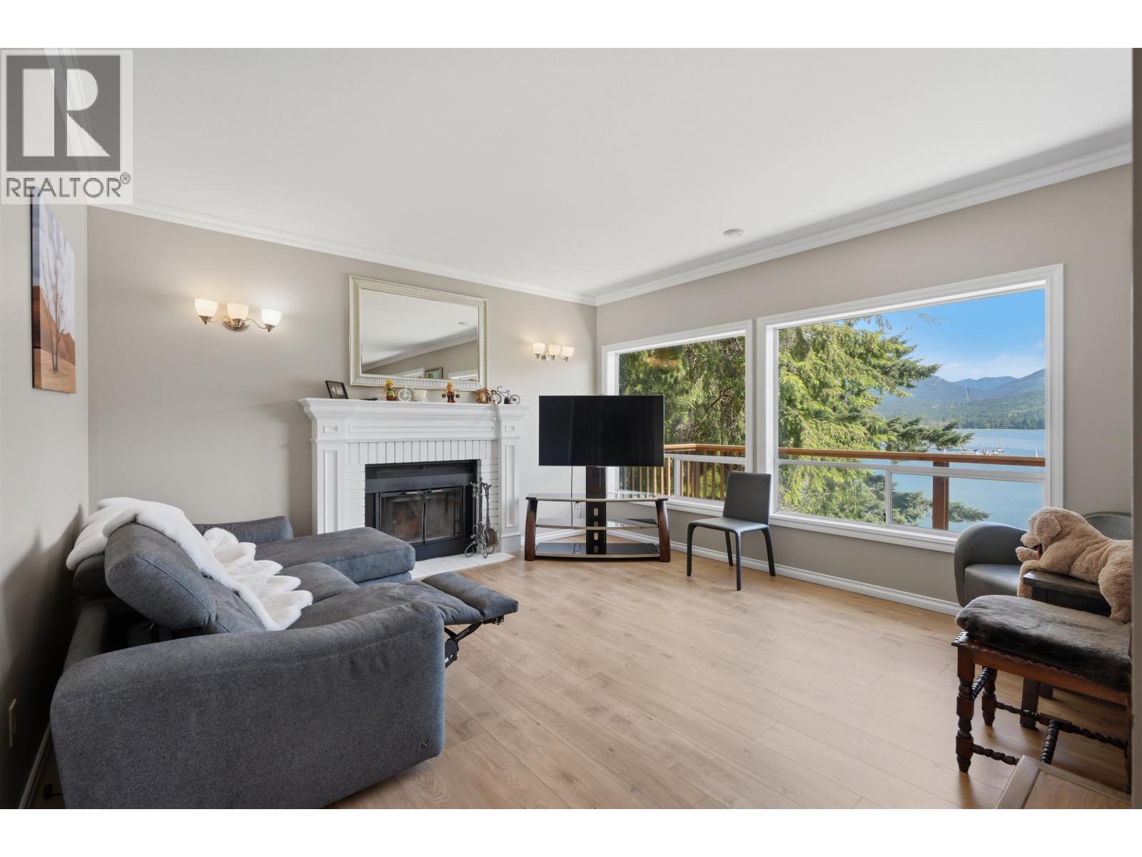 5810 Marine Way, Sechelt, British Columbia  V7Z 0L8 - Photo 15 - R3136356