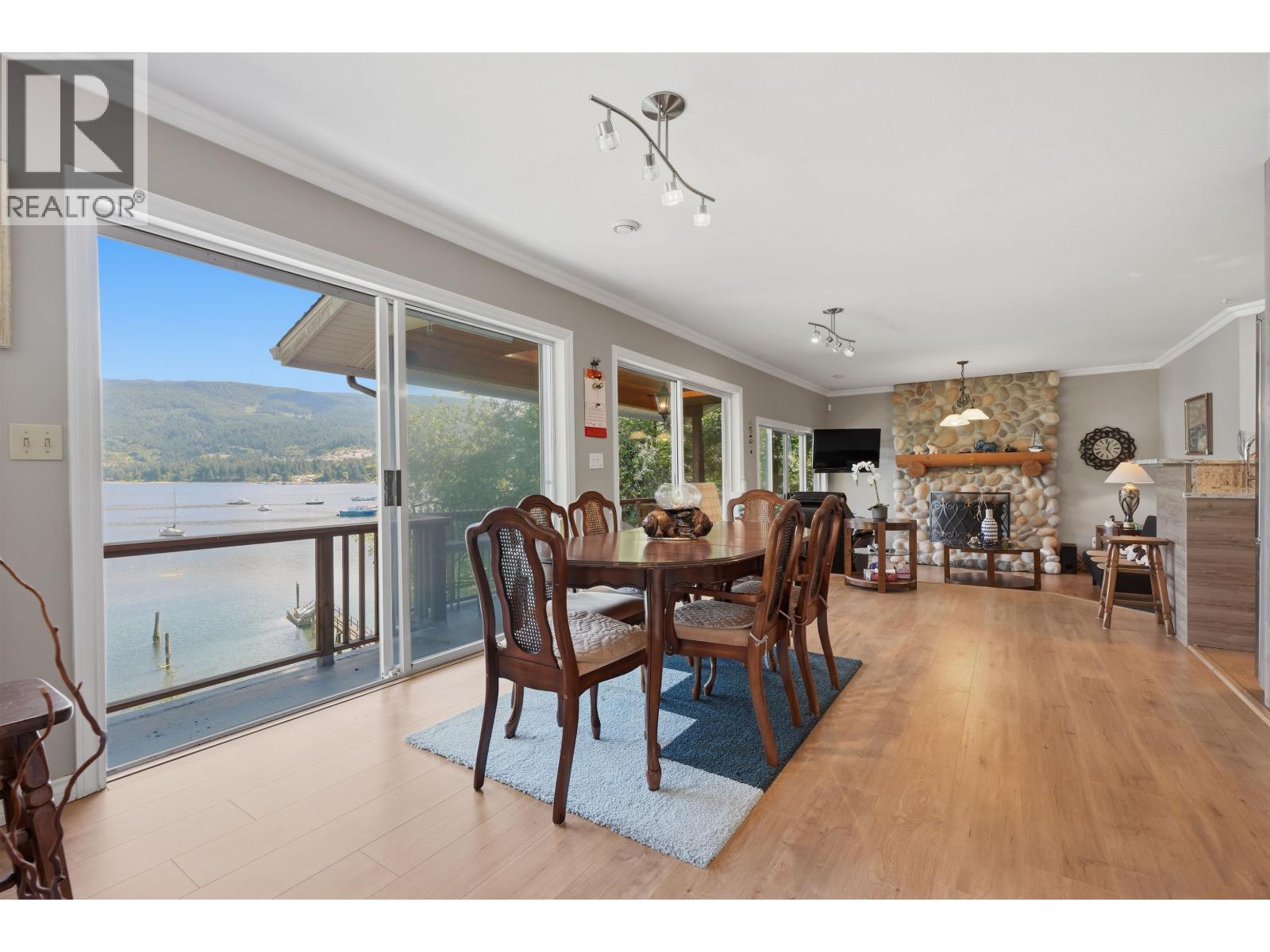 5810 Marine Way, Sechelt, British Columbia  V7Z 0L8 - Photo 8 - R3136356