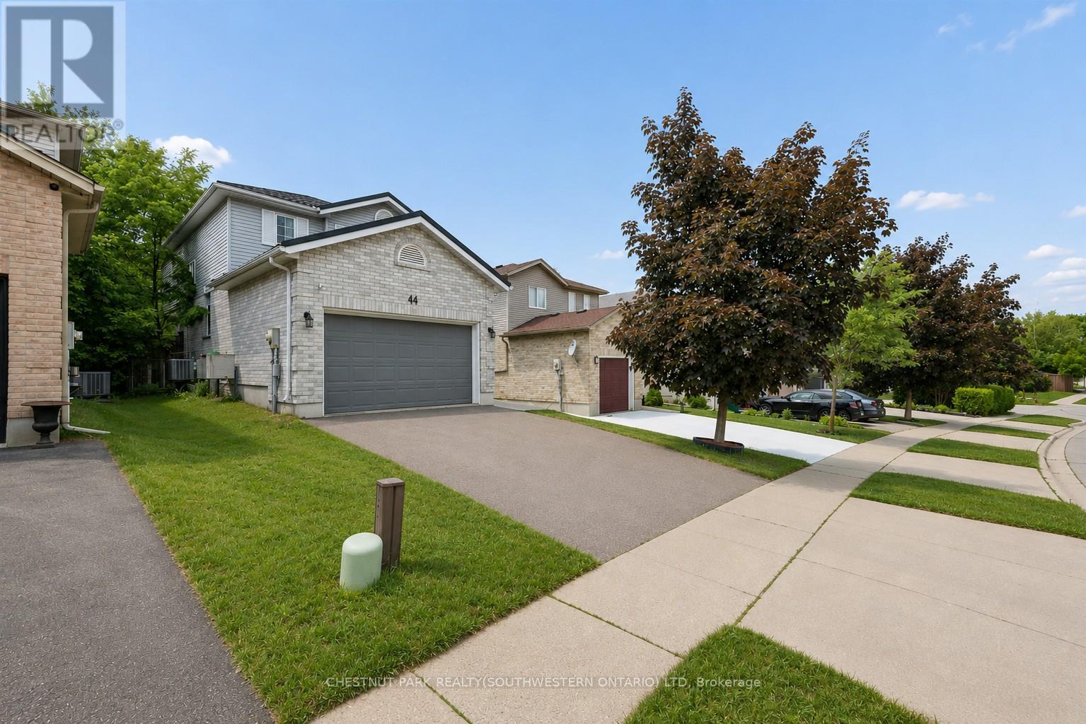44 Alderson Drive, Cambridge, Ontario  N3C 4C5 - Photo 2 - X13441278